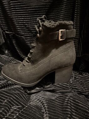 me too Black Suede Lace-Up Heeled Ankle Boots